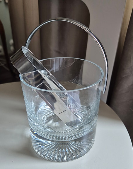 Kosta Boda Calypso jääastia