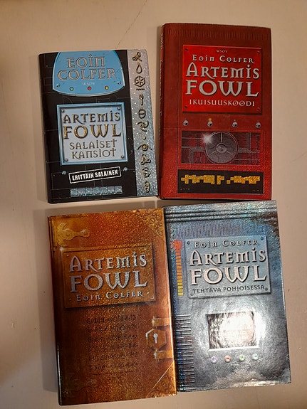 Artemis Fowl kirjasetti