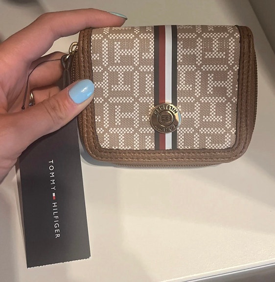 Tommy Hilfiger lompakko