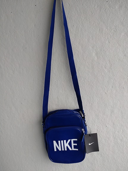 Nike olkalaukku