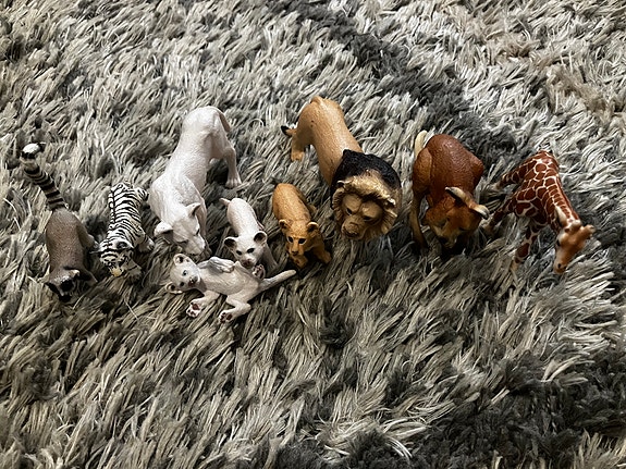 Schleich -eläimiä