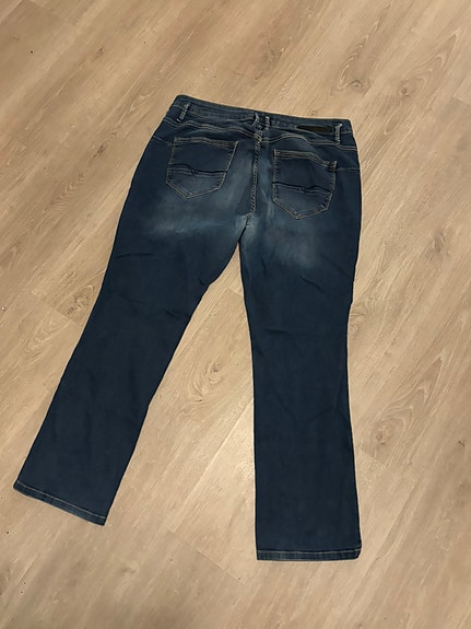 Product image 16 of 16