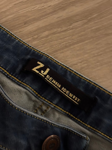 Product image 8 of 16