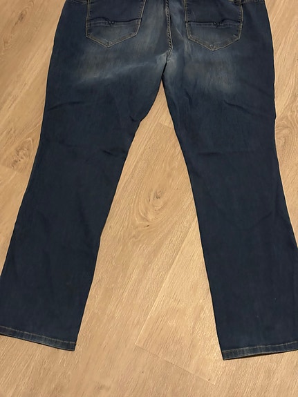 Product image 15 of 16