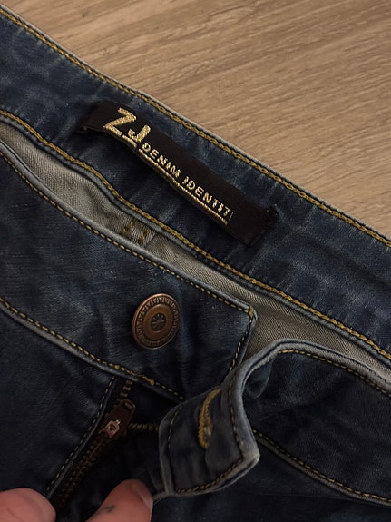 Product image 7 of 16