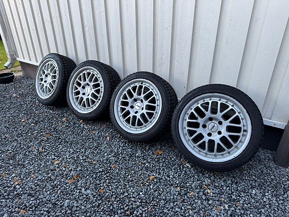 TSW Valencia + 215/45-17 kumho nastarenkaat