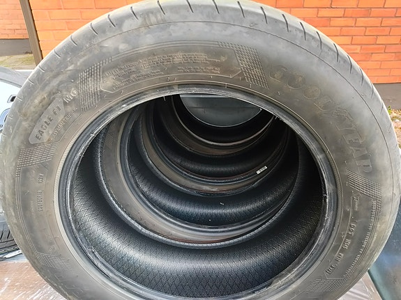 235/60-18 Goodyear F1 kesärenkaat