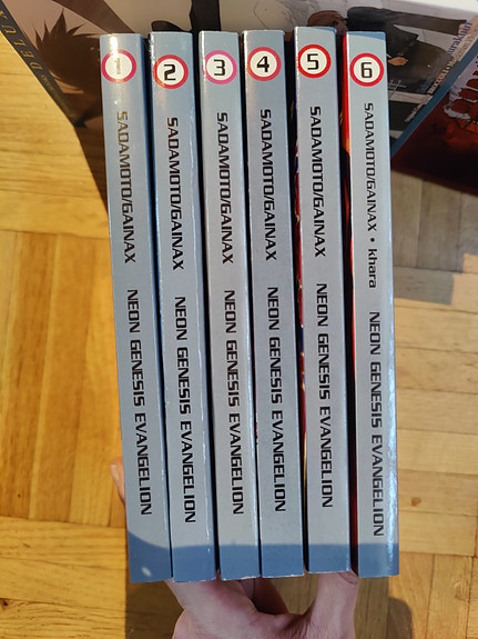 Neon Genesis Evangelion mangaa osat 1-9