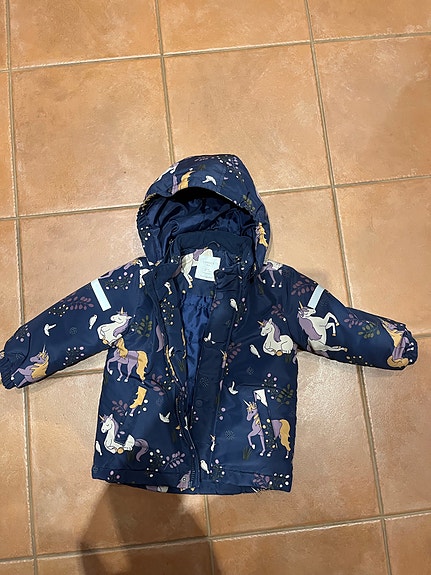 Lindex talvitakki 98 tytöille