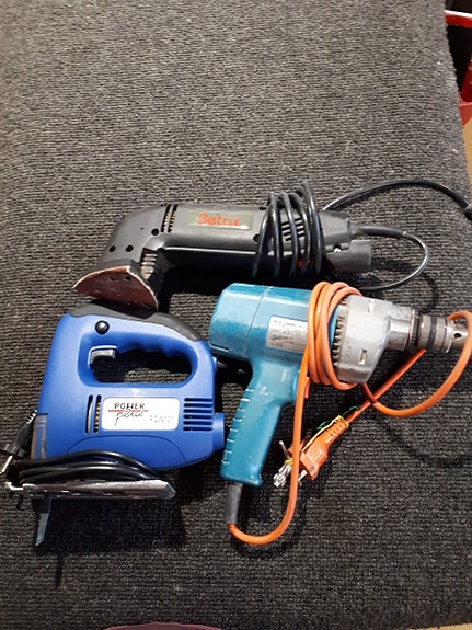 Porakone Black n Decker, Pistosaha Power ja kulmahiomakone Betox