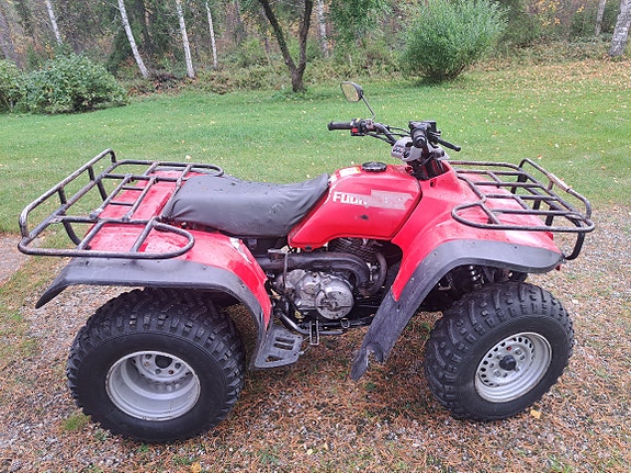 Ostetaan Honda trx 300 varaosiksi