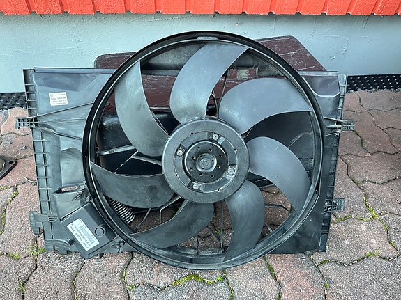 W203 OEM Jäähdyttimen tuuletin