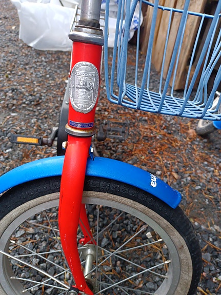 Tunturi Wilma Lastenpyörä 16 tuumaa punainen sininen teräs