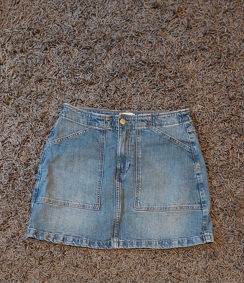 H&M Naisten Farkkuhame Koko 38