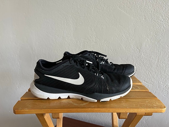 Tennarit / lenkkarit ( Nike ) koko 38