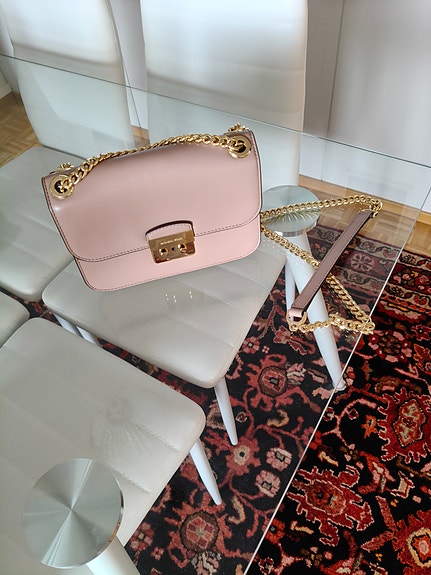Ihana Michael Kors crossbody