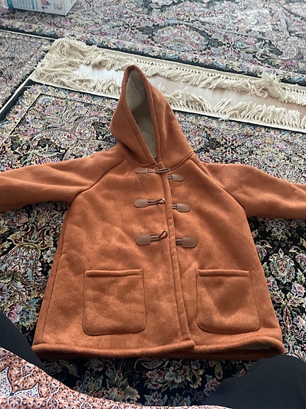 Lasten hupullinen ruskea takki koko 116 pojat
