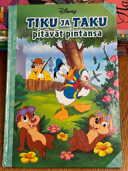 Disney Aku Ankka Tiku ja Taku pitävät pintansa - sanoma Oy Lastenkirja