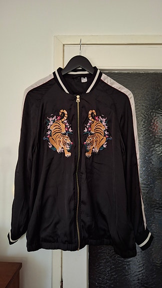 Bomber-takki
