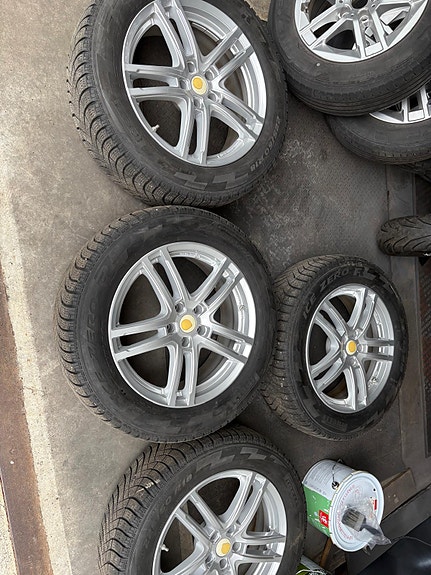 Pirelli Ice Zero Renkaat BMW:lle sopivilla vanteilla talvikäyttöön
