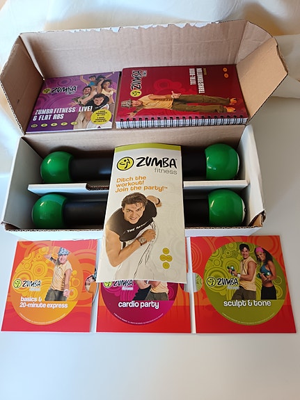 Zumba Fitness Zumba Stepper Setti Käsipainot ja DVD:t