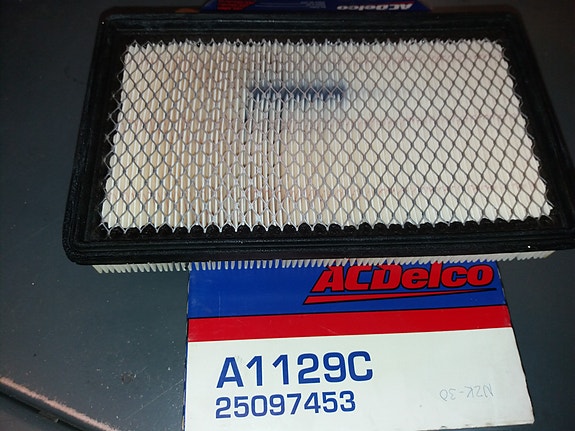 Ilmansuodatin Chevrolet Malibu / Lumina / Buick Regal / Skylark / Pontiac Grand