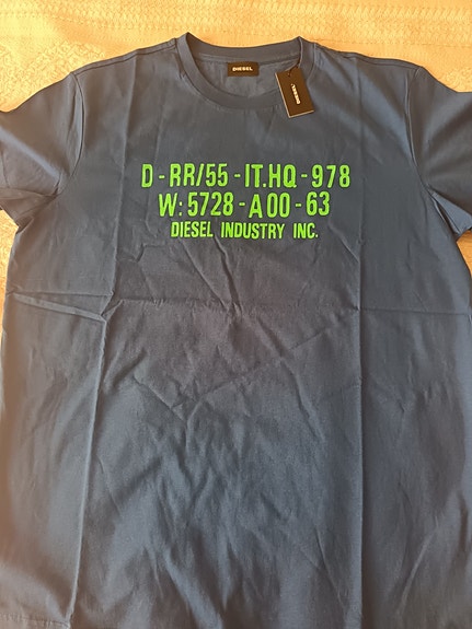Diesel miesten t-paita, koko XL,100% puuvillaa.