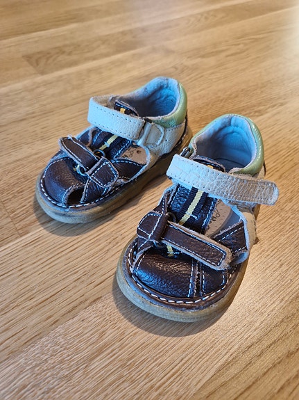 Ecco nahkaiset sandaalit, koko 21