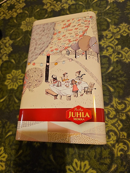Juhla mokka 2013 (Elina Warsta) kahvipurkki
