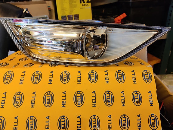 Ford Mondeo 07-15 uusi oikea sumuvalo