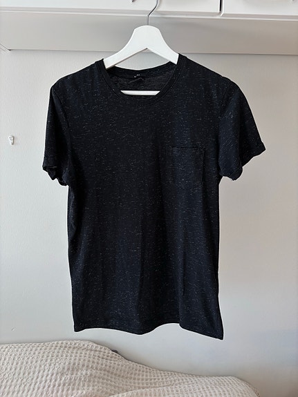 Miesten/poikien t-paita koko S slim fit