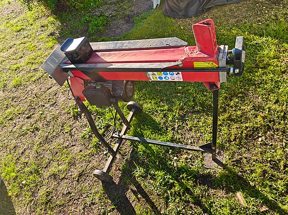 Halkomakone vuokralle