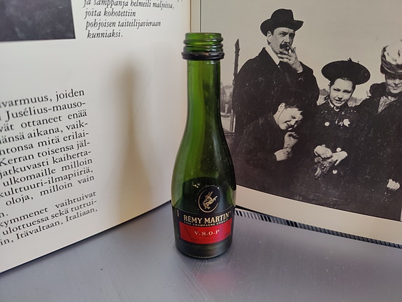 Vintage minipullo: Remy Martin