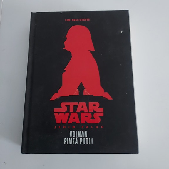 STAR WARS KIRJA.