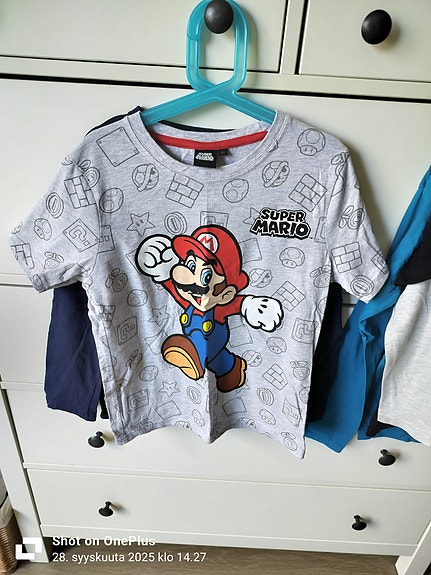 Super Mario T-paita koko 140cm