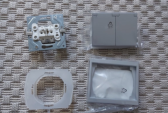 ABB impressivo 2-os pistorasia ip44 ALU