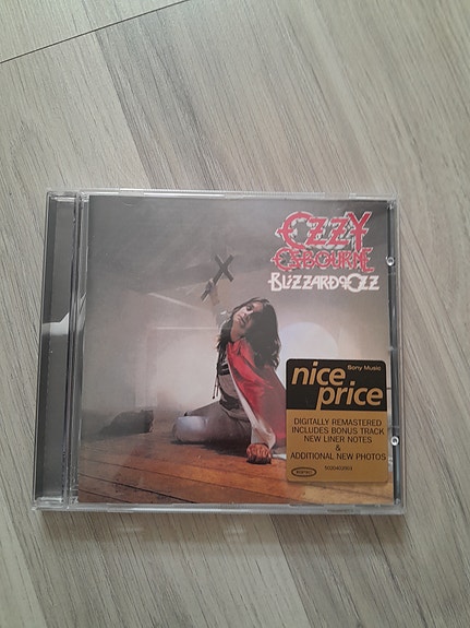 Ozzy Osbourne : blizzard of ozz