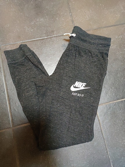 Nike ohuet college housut XS