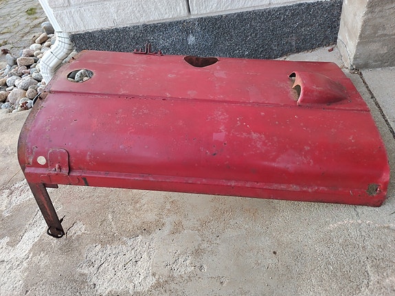 Valmet 33 konepelti