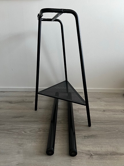 Työpöydän jalat