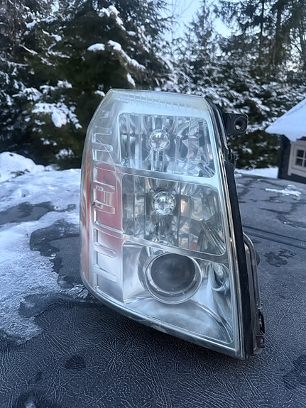 Cadillac Escalade ajovalo 1kpl