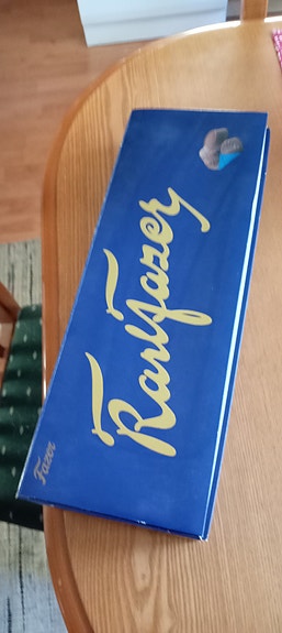Pahvinen fazer suklaa konvehtirasia