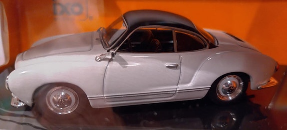 Pienoismalli VW Karmann Ghia 1958   1/43