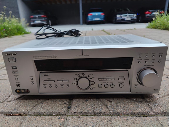 Sony vahvistin / AV-viritinvahvistin STR-DE 685