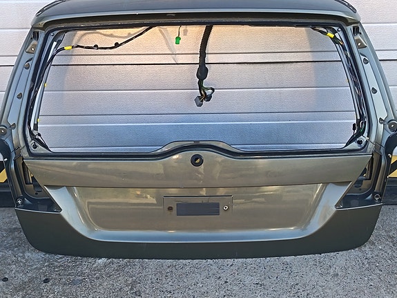 Volvo V70 Takaluukku