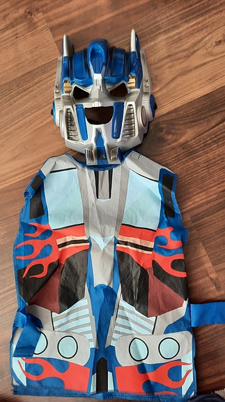 Optimus Prime -asu + naamari lapselle, Transformers