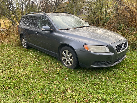 Volvo v70 2.4d -09 varaosina