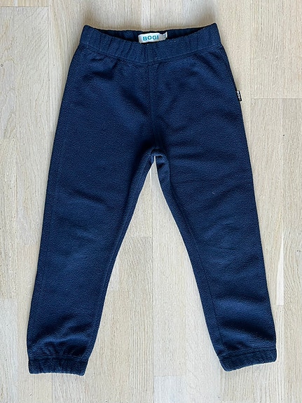 Paksut fleecehousut koko 104/110