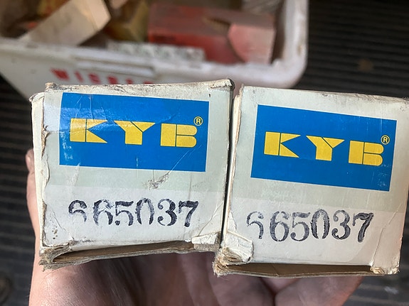 Toyota Celica Supra/Cressida Etuiskarit KYB 80-85