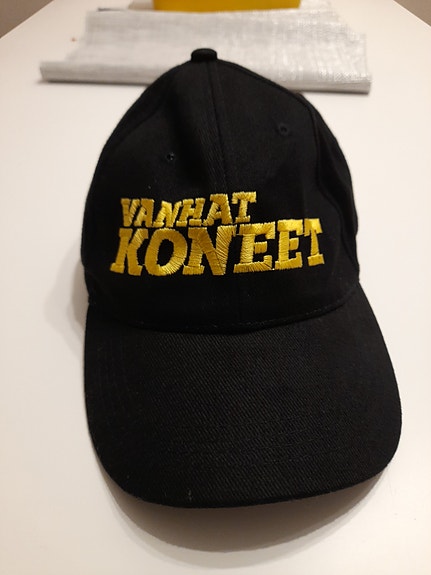 Vanhat koneet lippis (uusi)
